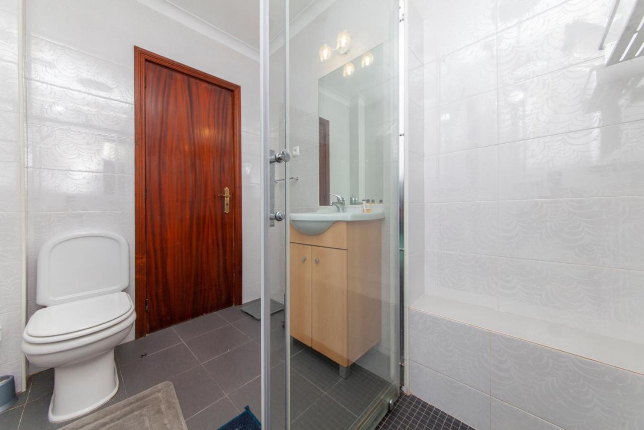B18 - Village Street Apartament