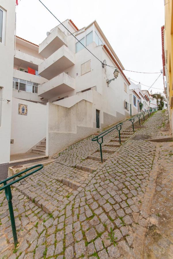 B18 - Village Street Lagos