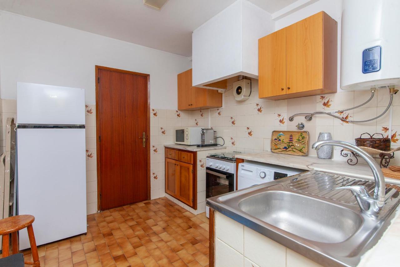 Apartment B18 - Village Street *